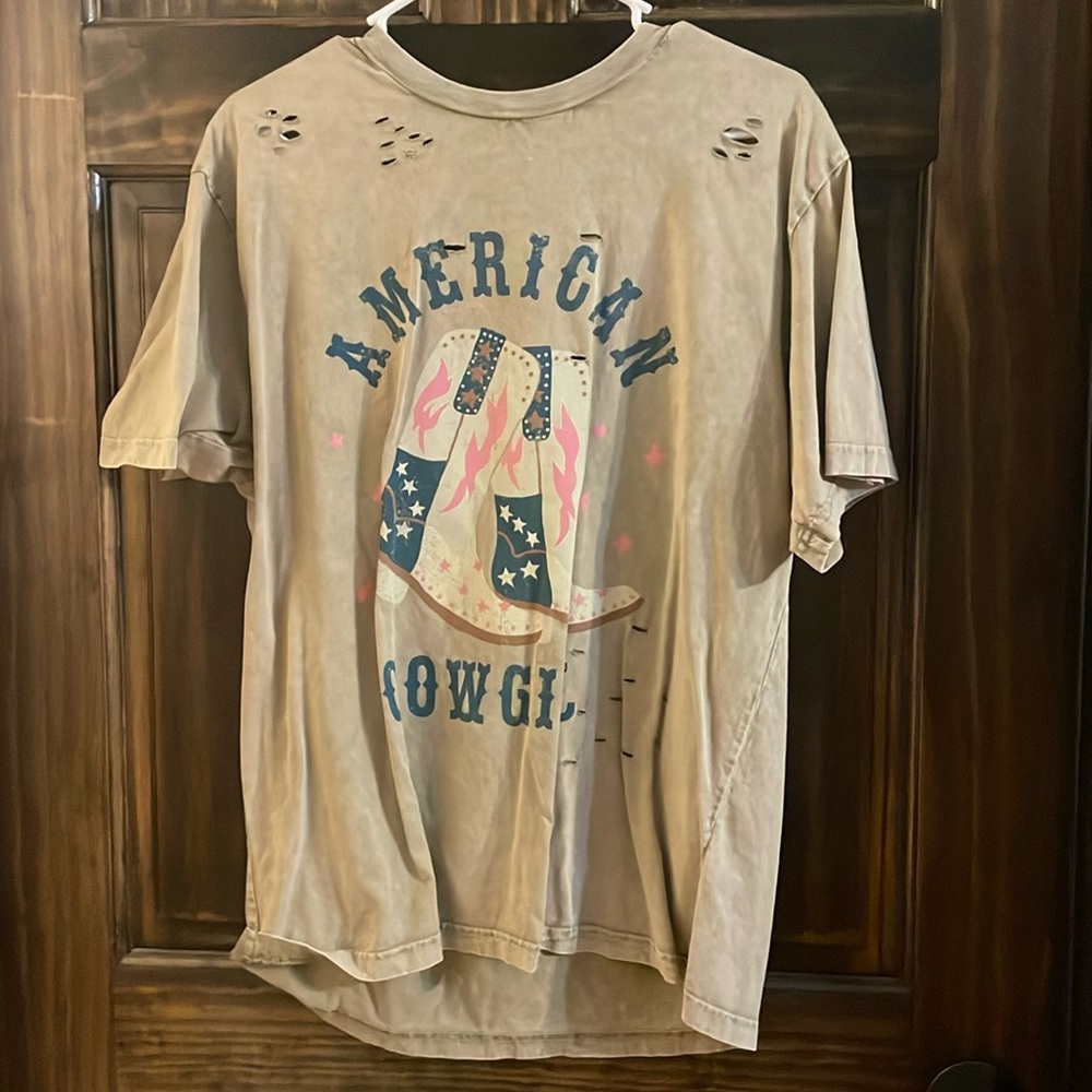 Boutique distressed graphic tee